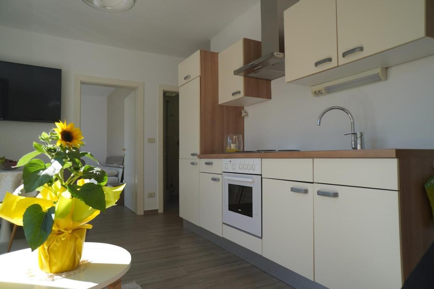 Apartment Roma Merano Bagian luar foto